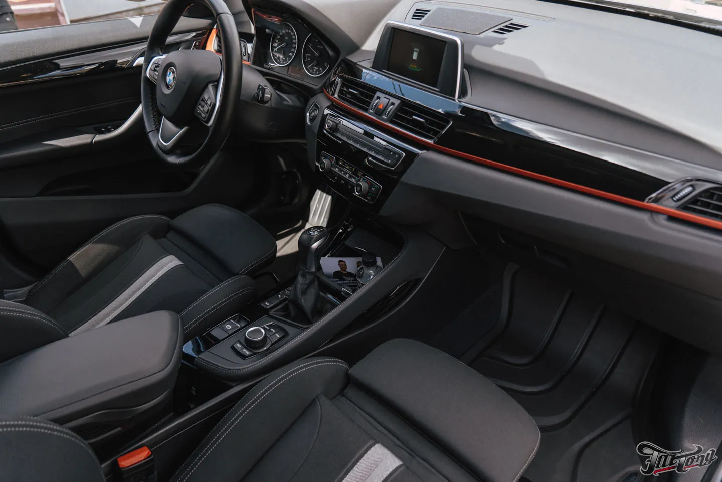 Химчистка салона и мойка подкапотного пространства BMW X1
